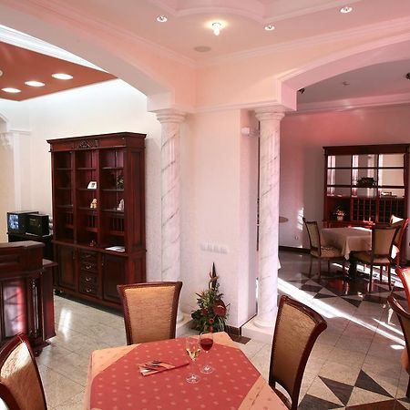 Garni Hotel Andjelika Kragujevac Exterior foto
